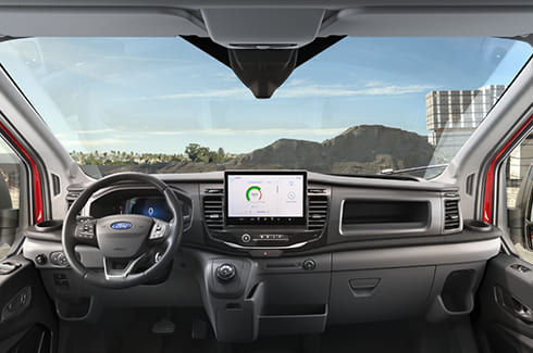 Tecnología de Conectividad y Confort equipada en la Van Eléctrica Ford E-Transit 2025